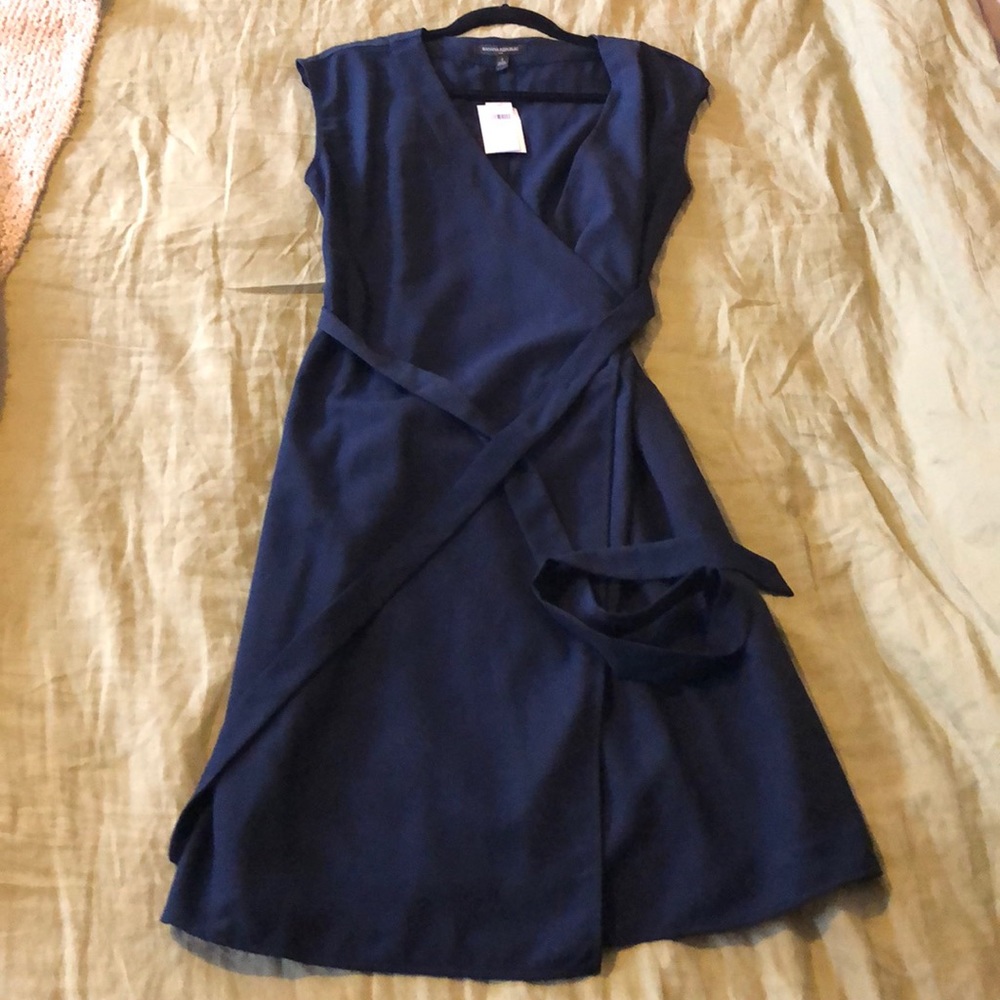 Banana Republic size 2 wrap dress